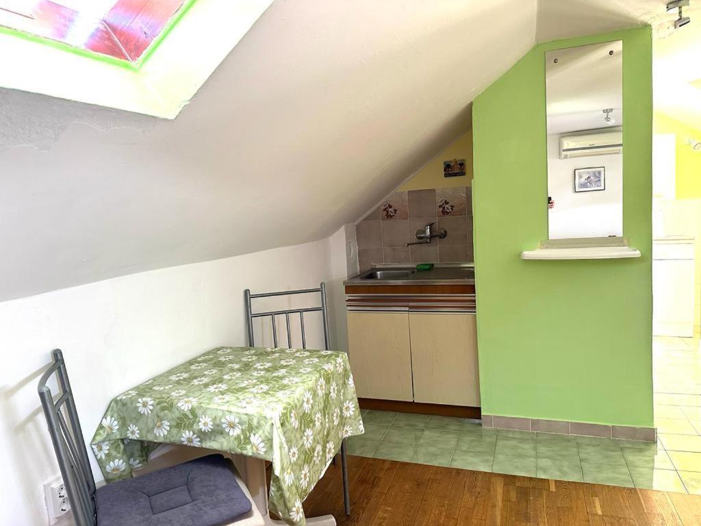 Apartments Bilic Βις Εξωτερικό φωτογραφία